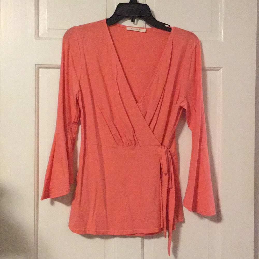 Coral wrap top